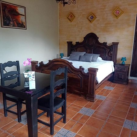 Hotel El Mirador Anexo 1 Santa Lucia Milpas Altas Номер фото