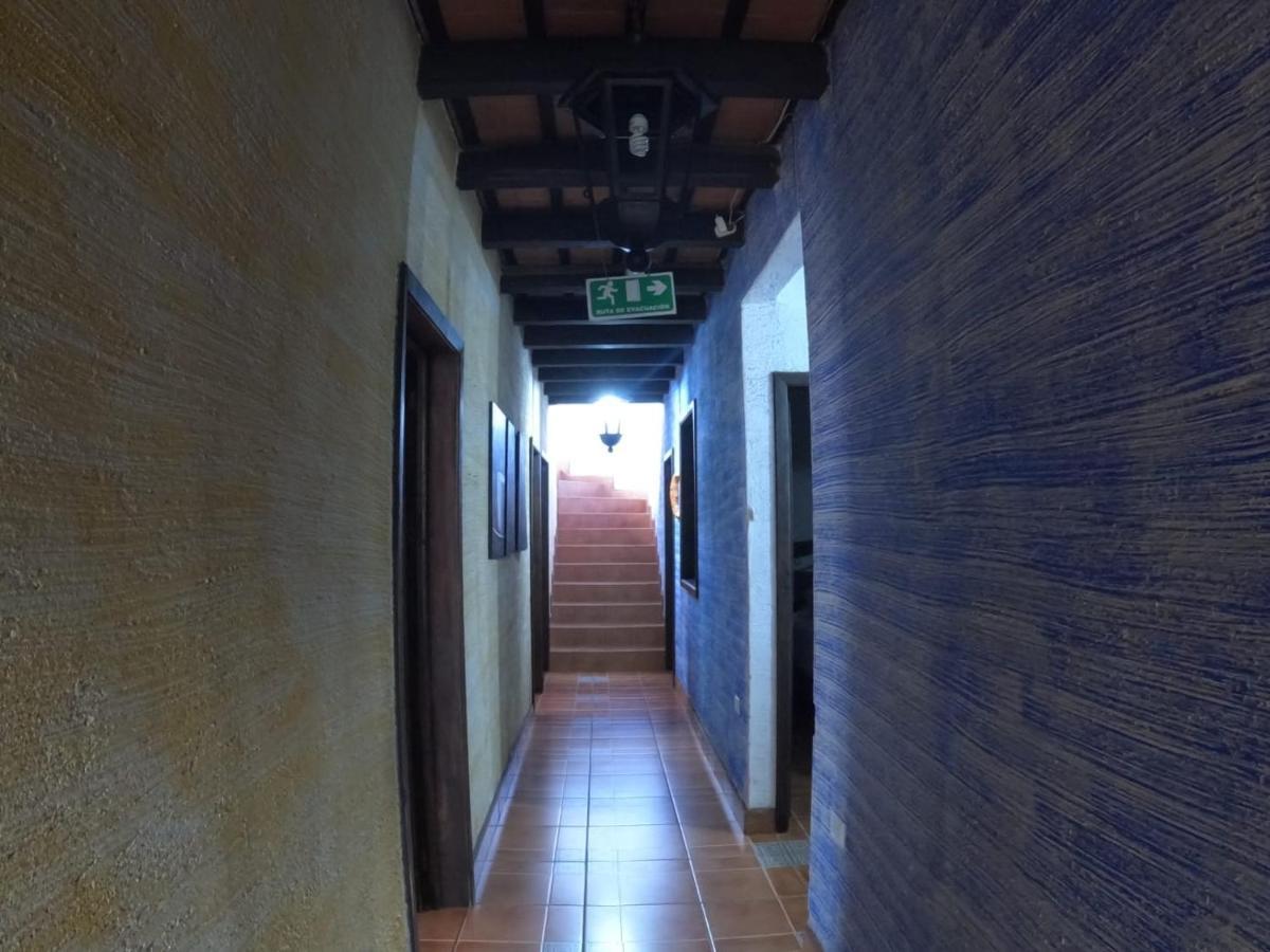 Hotel El Mirador Anexo 1 Santa Lucia Milpas Altas Екстер'єр фото
