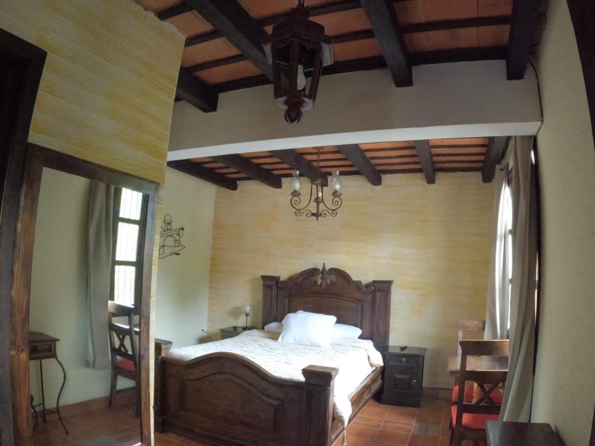 Hotel El Mirador Anexo 1 Santa Lucia Milpas Altas Номер фото
