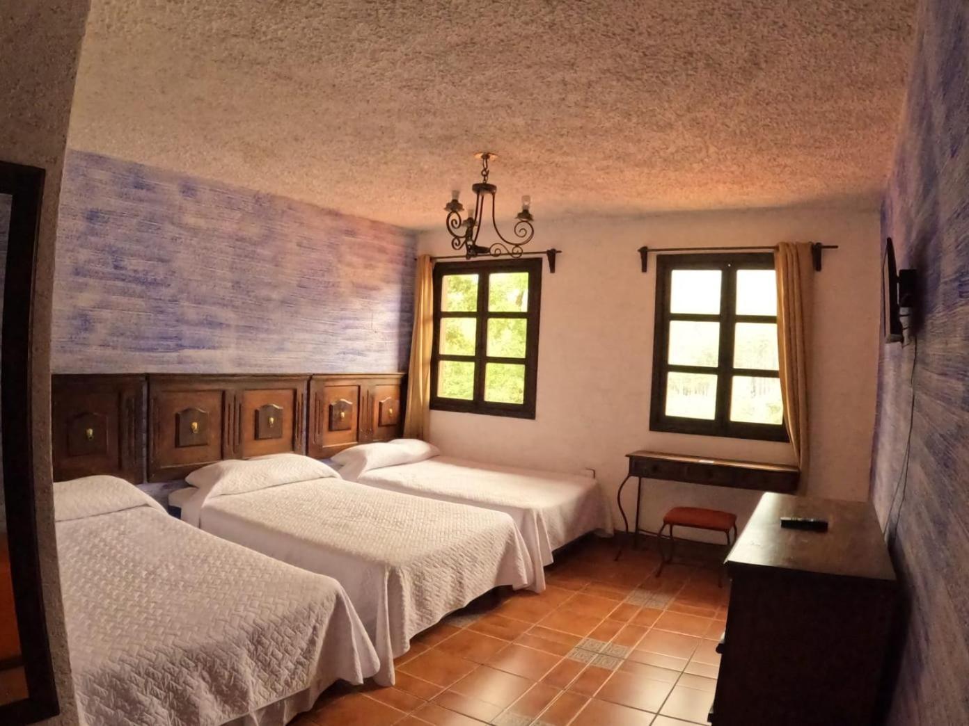 Hotel El Mirador Anexo 1 Santa Lucia Milpas Altas Номер фото