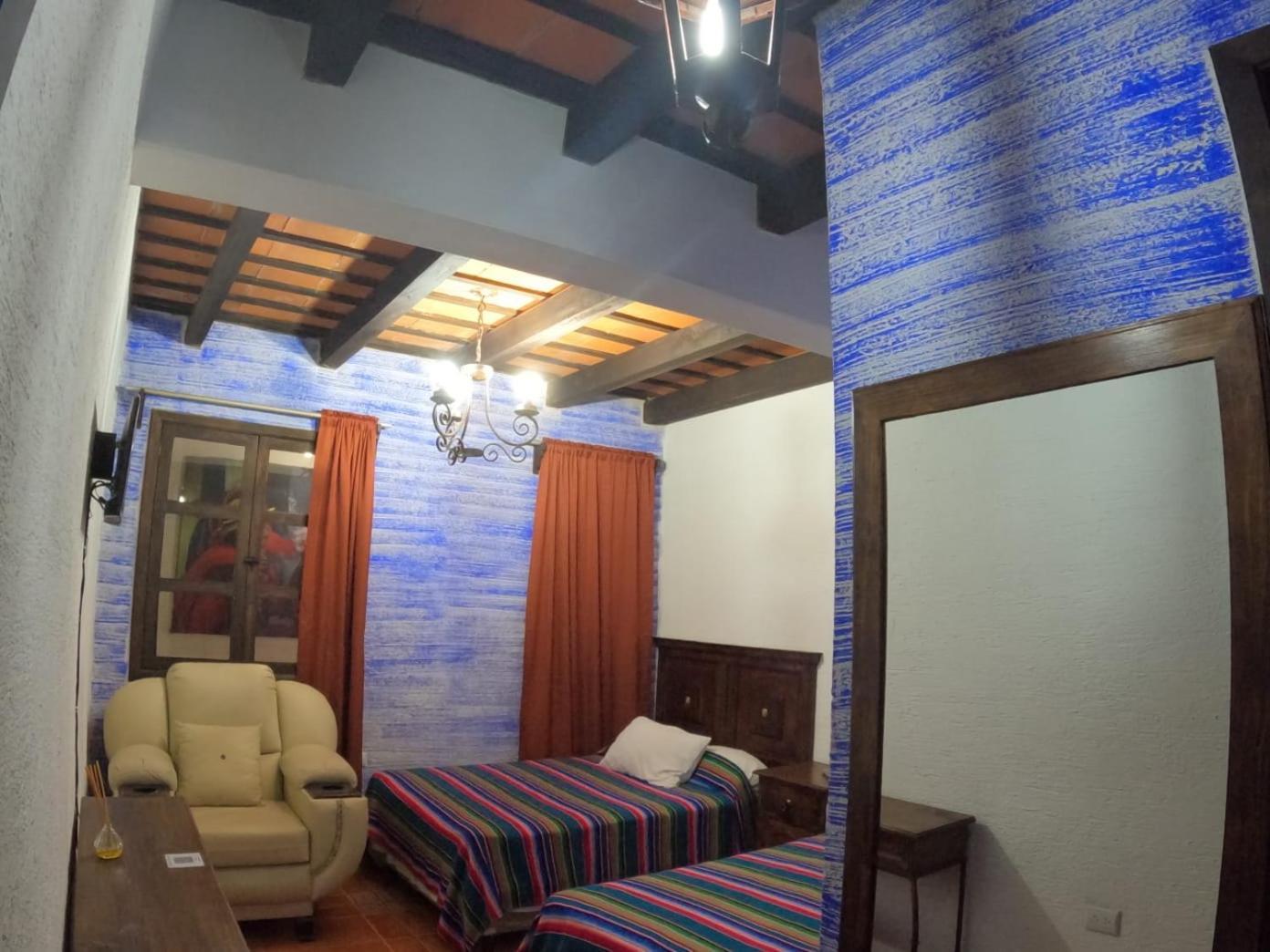 Hotel El Mirador Anexo 1 Santa Lucia Milpas Altas Номер фото